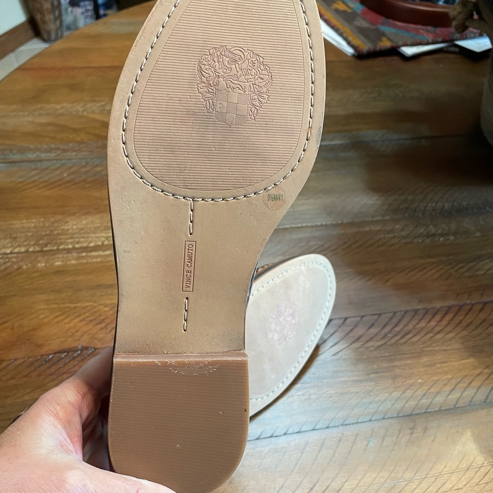 Vince Camuto loafer - Picture 8 of 9